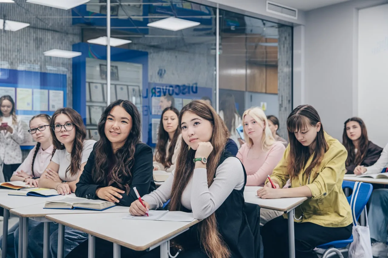 Уникум РУДН  — центр довузовской подготовки для учеников 8–11 классов с более чем 30-летним опытом.
